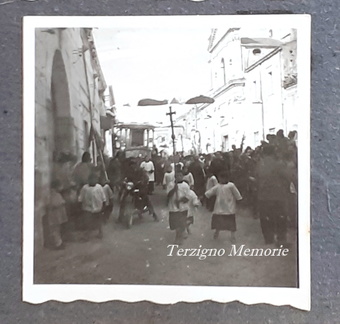 1948 Aprile - Passaggio del quadro della Madonna di Pompei